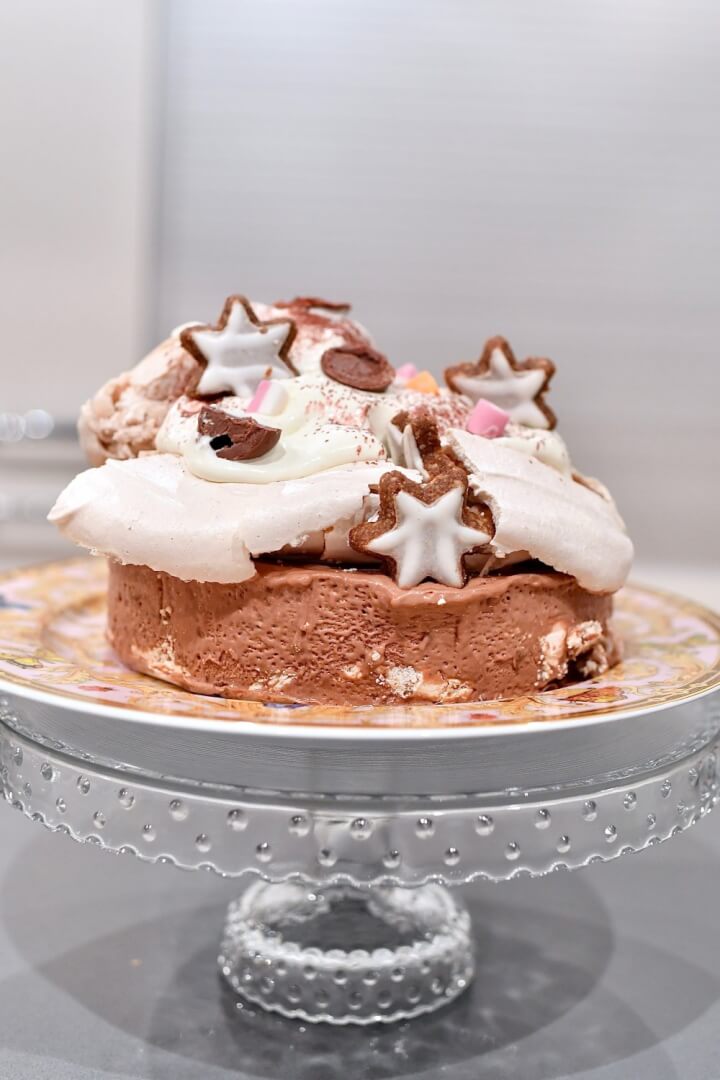 Frozen Spiced Chocolate Pavlova for Christmas