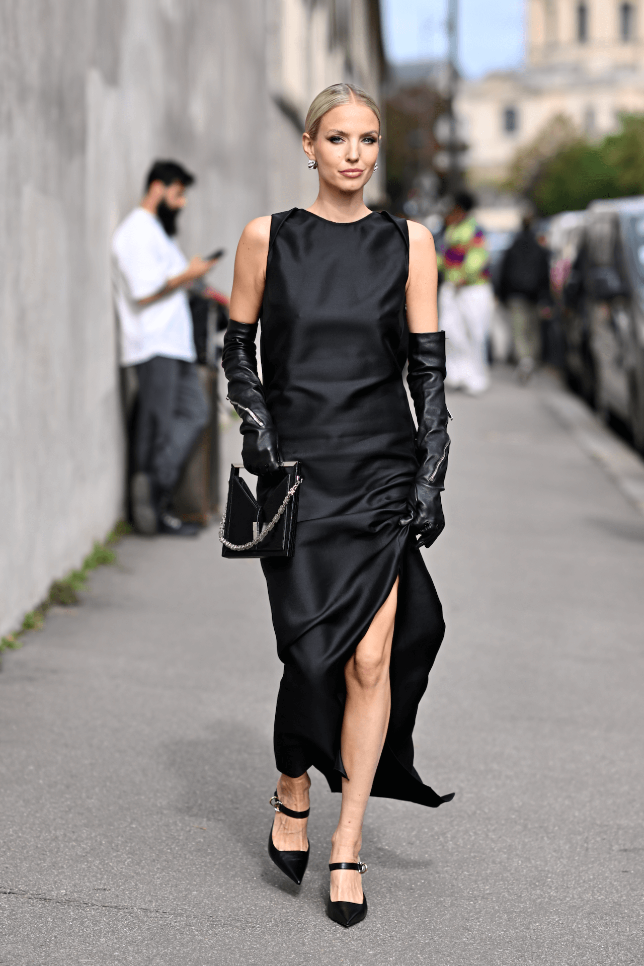 Paris Fashion Week SS 2024 – 30 Street Style Highlights Part 2
